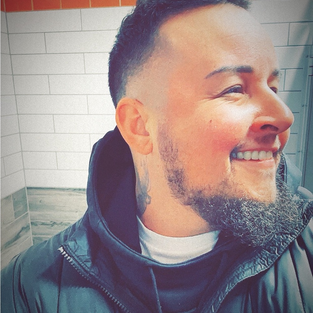 Meet your Posher, Enzo